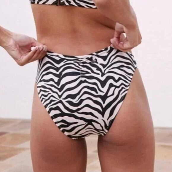 ⭐️ Sanctuary Yvette Zebra Boho Peasant Hipster Hippie Deco Beach Bikini Bottoms - Picture 3 of 3